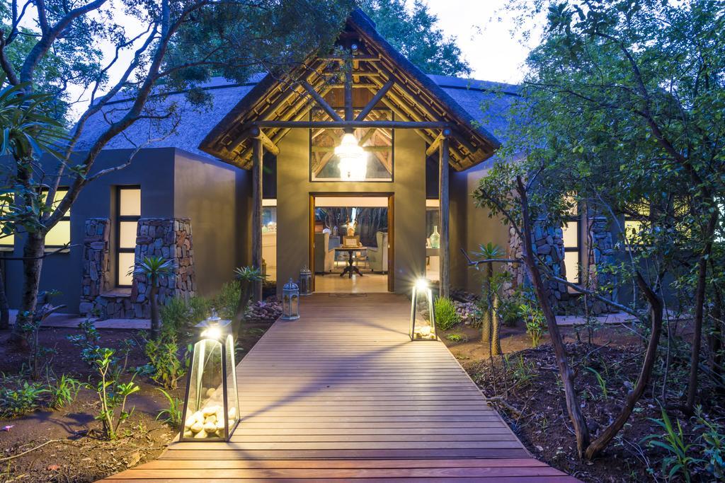 Am Lodge - Hoedspruit Buitenkant foto